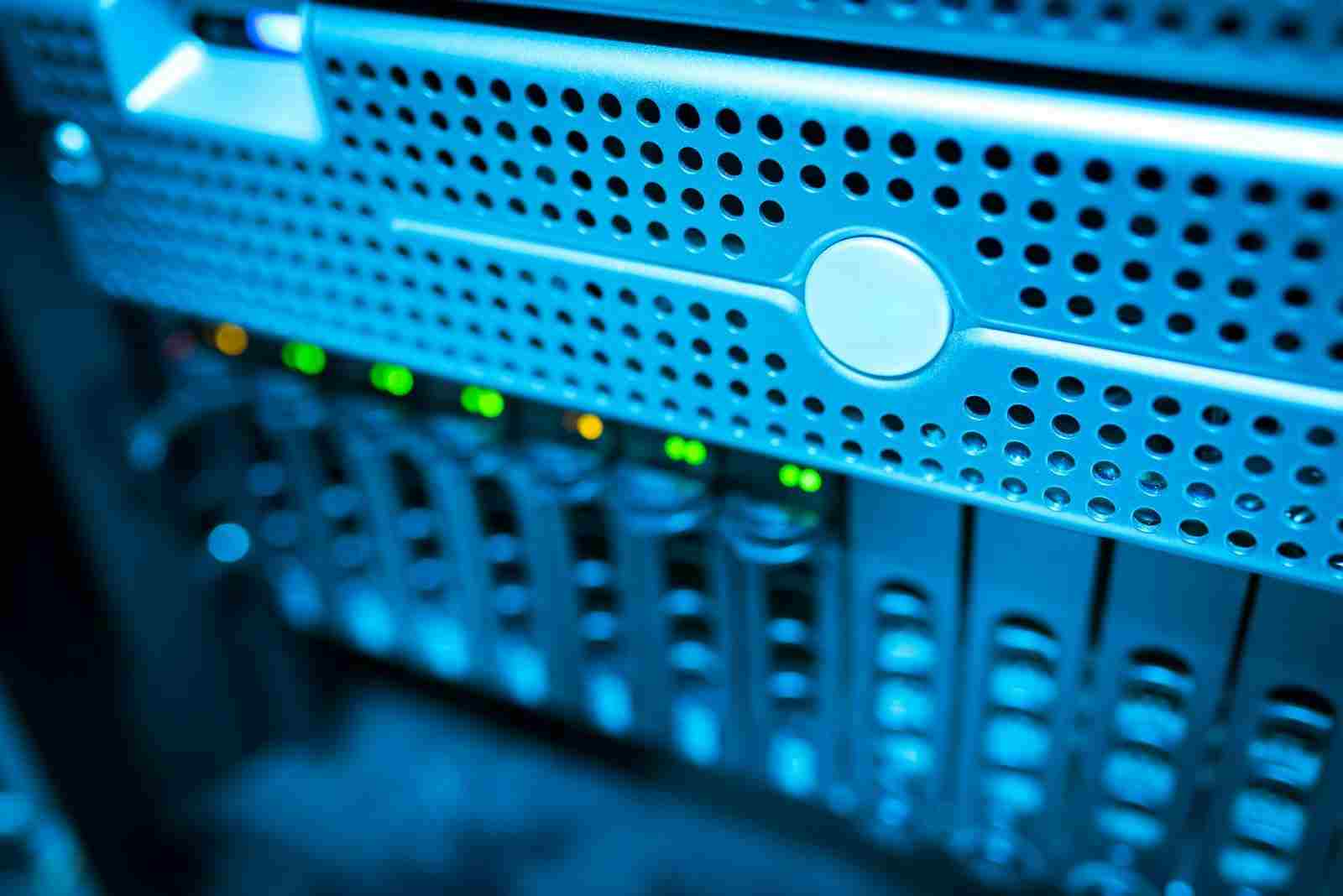 FEATURED_o-of-close-up-of-a-data-server-rack-for-it-inf