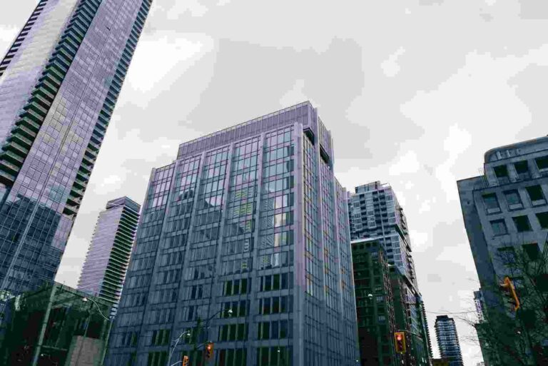 FEATURED_o-of-contemporary-urban-skyscrapers-against-cl