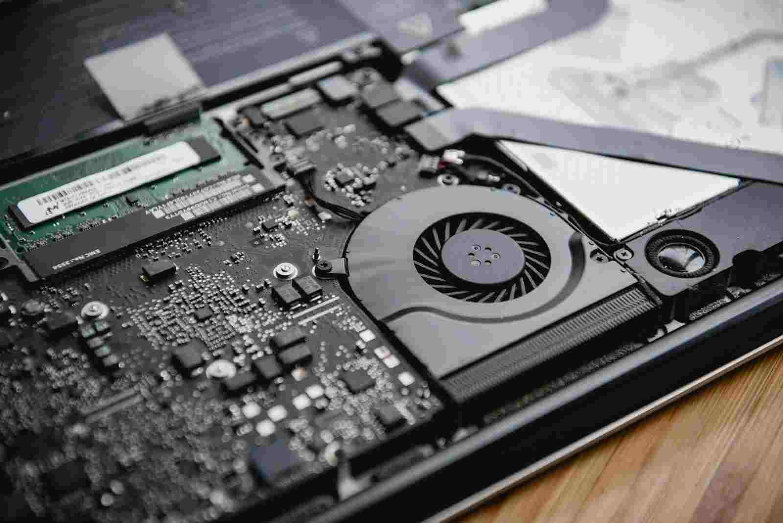 FEATURED_o-of-cooling-system-inside-laptop