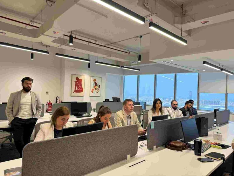 FEATURED_o-of-modern-office-meeting-with-diverse-team