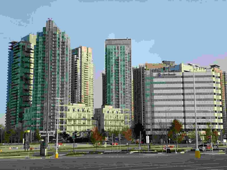 FEATURED_o-of-modern-urban-skyline-with-high-rise-build