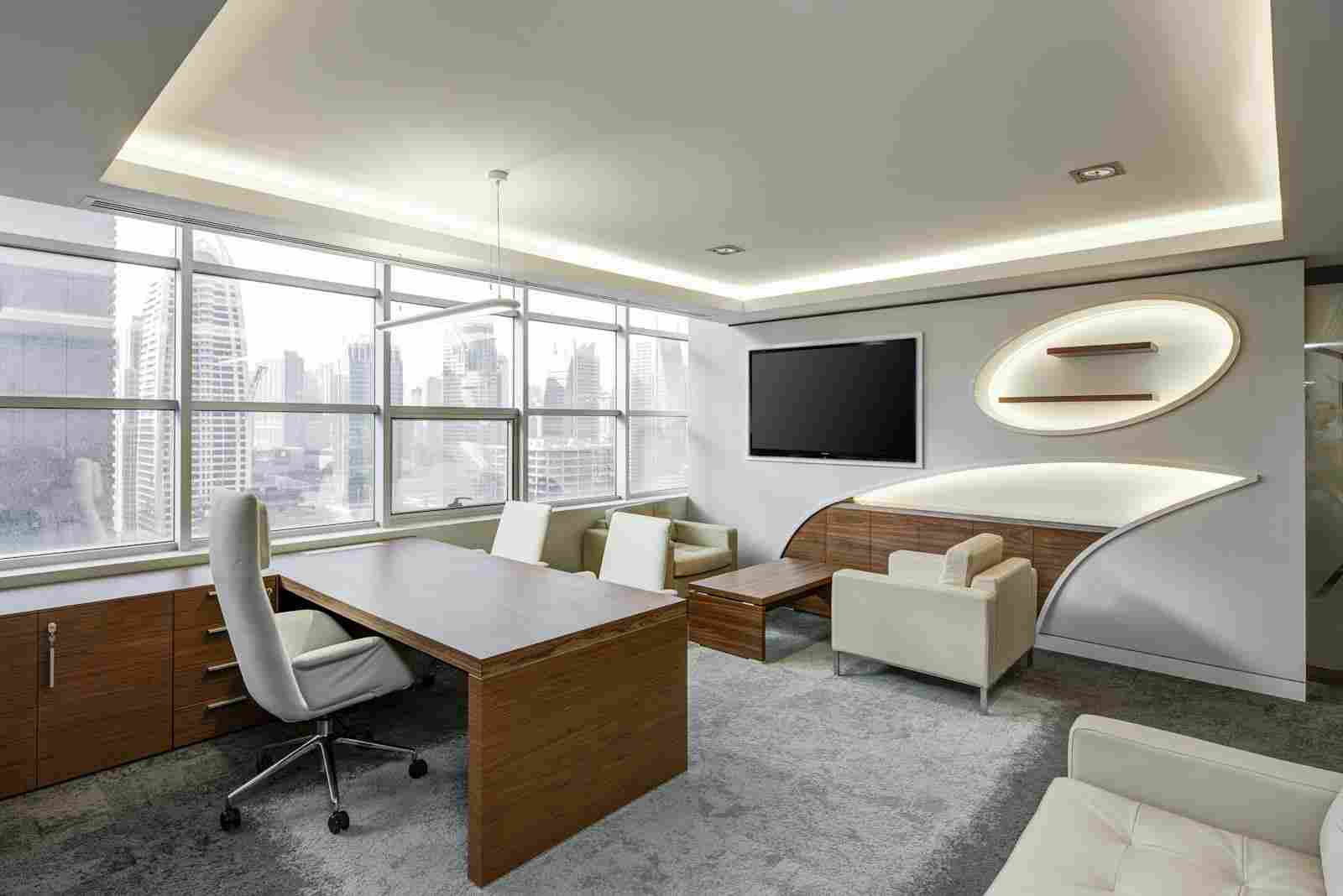 FEATURED_tting-room-executive-sitting